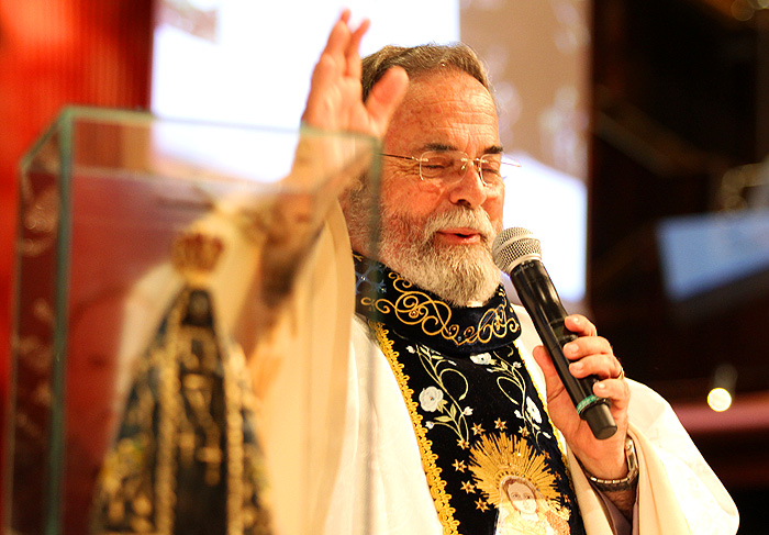 Veja as fotos da Missa do Padre Antônio Maria a no cruzeiro