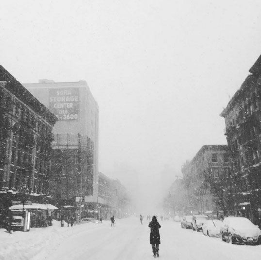 Mark Ruffalo perde celular durante tempestade de neve em NY 