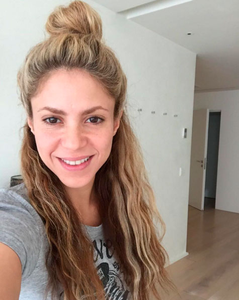 Shakira faz foto sem maquiagem para comemorar 39 anos