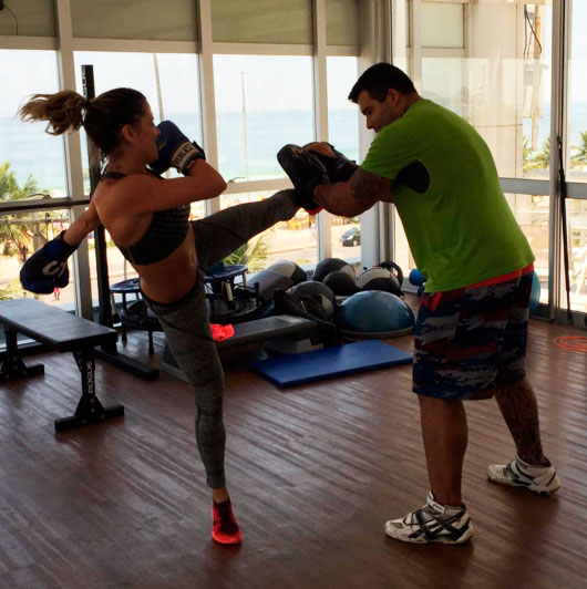 Após o Carnaval, Deborah Secco esbanja foco em dia de treino