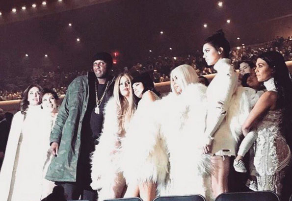 Lamar Odom reaparece no desfile de moda de Kanye West