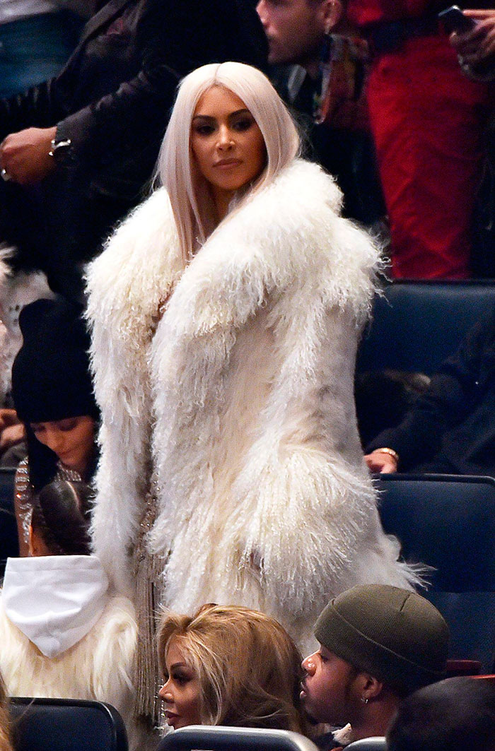 Deusas! Kardashians brilham em desfile de Kanye West