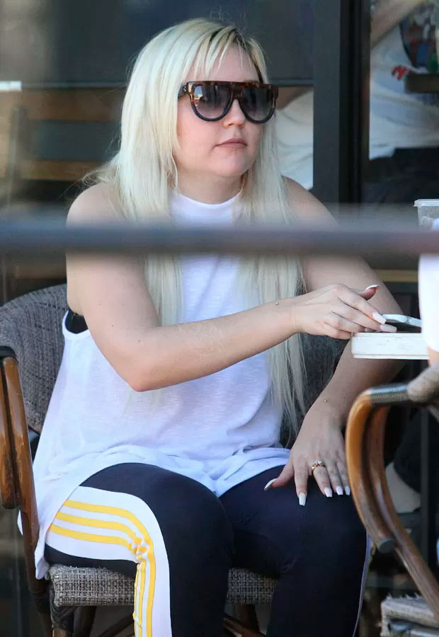 Amanda Bynes ressurge saudável após transtorno psiquiátrico 