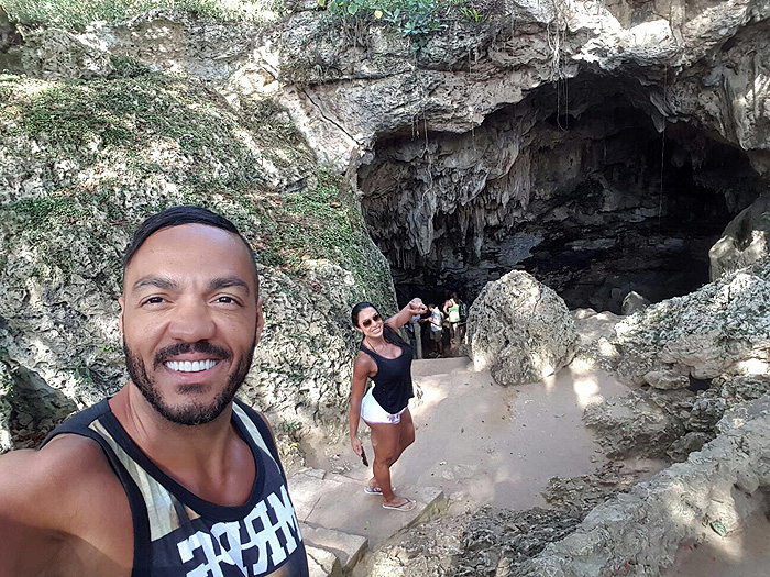 Gracyanne Barbosa e Belo se aventuram em Punta Cana