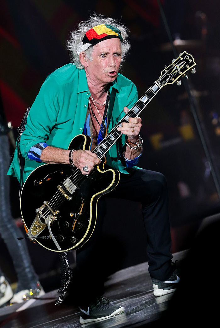 Keith Richards não deixou a desejar com os acordes da guitarra