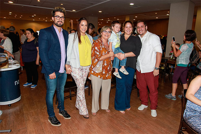Silvia Abravanel com o marido, Edu Pedroso,Cintia Abravanel e os filhos