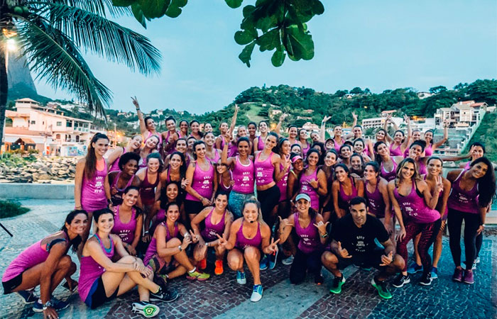 Izabel Goulart lidera super treino no Rio de Janeiro