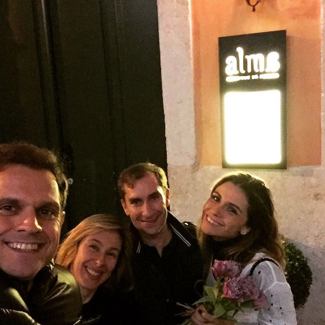 Giovanna Antonelli com o marido Leonardo Nogueira e os amigos Margarida Sanches e Rui