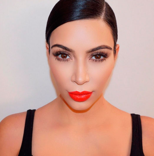Make: Saiba como fazer o contorno de Kim Kardashian