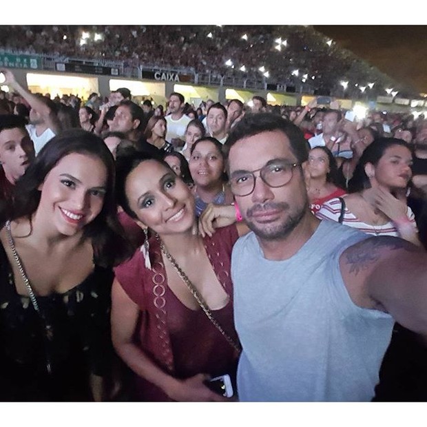 Famosos curtem show da banda Maroon 5, no Rio
