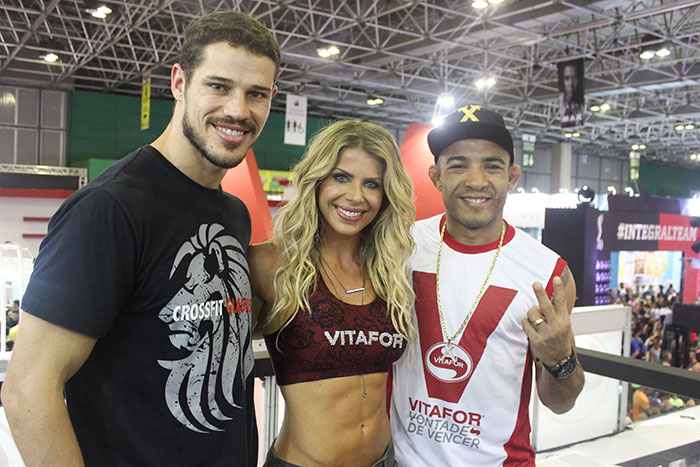  José Aldo, José Loreto e Karina Bacchi se unem em feira fit