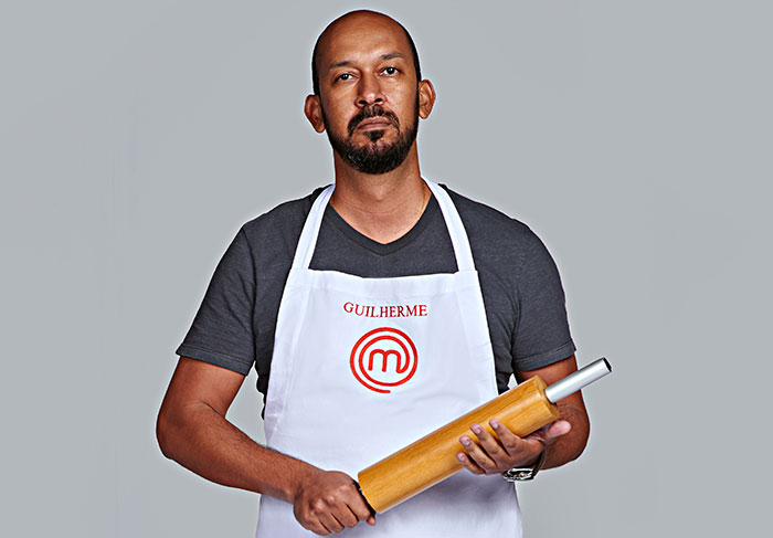 Guilherme Joventino nasceu em Belo Horizonte e atualmente mora em Santana de Parnaíba, São Paulo. Aos 37 anos, ele era diretor comercial e vê a oportunidade de estar na cozinha do MasterChef como um desafio e uma realização pessoal. Seus pais são a sua grande inspiração no mundo da cozinha, devido ao carinho e a dedicação que colocavam em cada prato. Além da gastronomia, andar de kart é uma das suas atividades favoritas