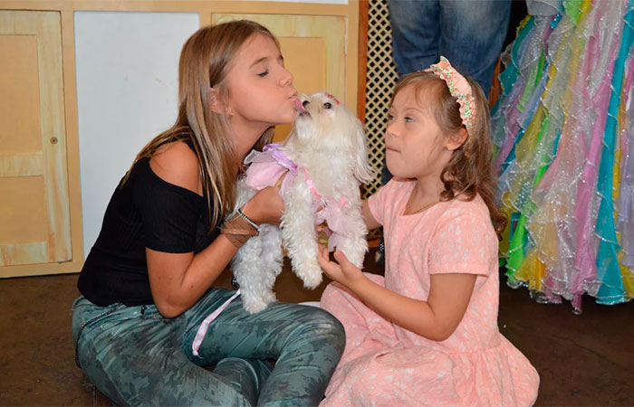 Giulia Nassa, do The Voice Kids, participa de evento da APAE