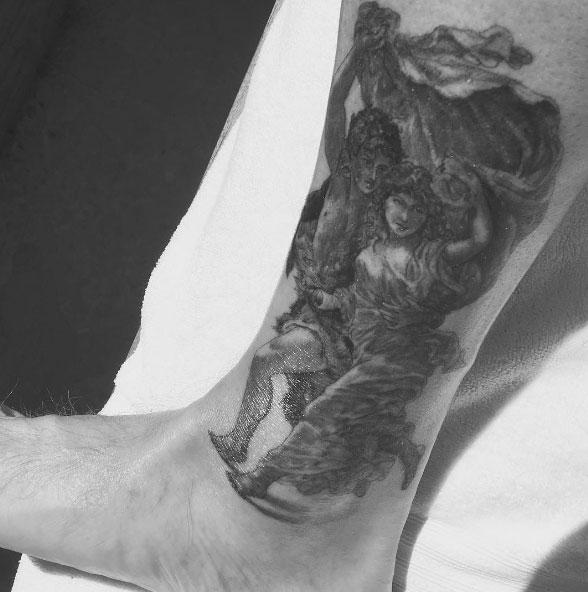 David Beckham exibe nova tatuagem
