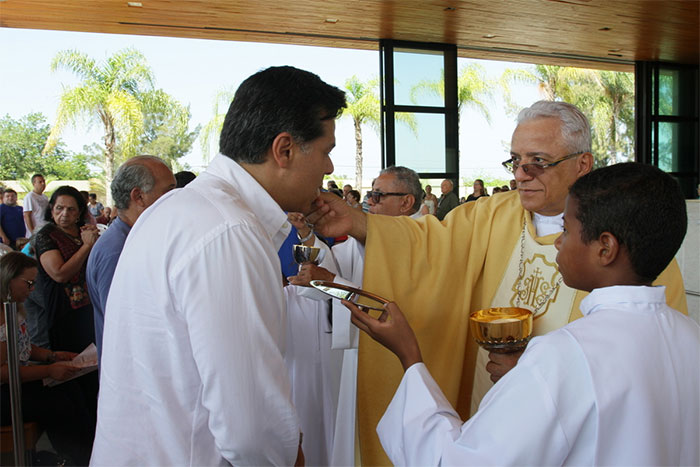  Maurício Mattar comemora 52 anos no Santuário de Fátima 