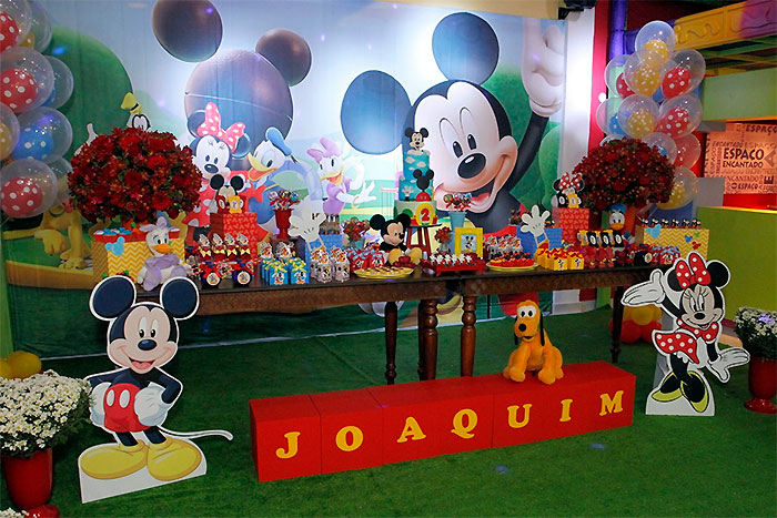 Geral da festa do Joaquim: tema Mickey