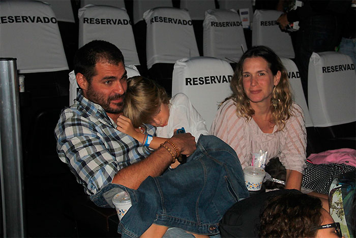 Tiago Lacerda, sua esposa Vanessa Lóes e o filho Gael