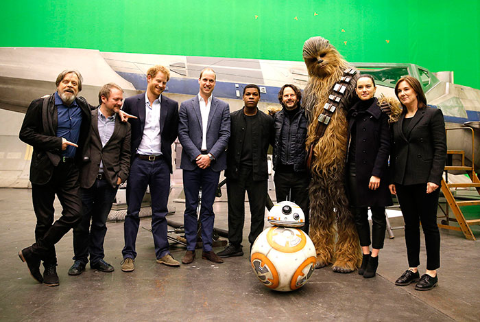  Príncipe William e Harry ‘entram no mundo’ de Star Wars