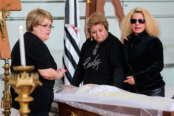 Nancy Lara, assessora de imprensa e amiga do cantor, também prestou sua última homenagem