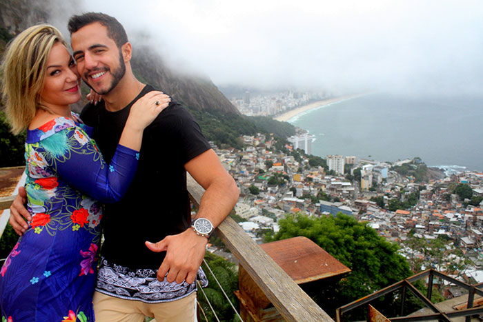 Matheus e Cacau mostram sintonia em ensaio romântico no Rio