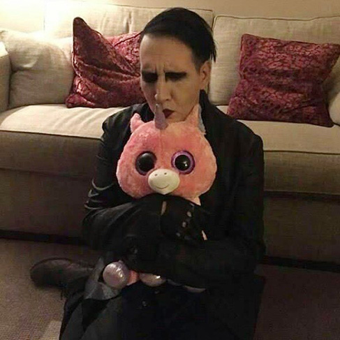 O cantor Marylin Manson diz que foi abusado sexualmente repetidas vezes por dois garotos mais velhos que ele durante sua infância. Apesar de não ter revelado mais detalhes, ele admitiu que o que o ajudou a lidar com a experiência foi a música e que muito do que aconteceu pode ser encontrado nas letras de suas canções.