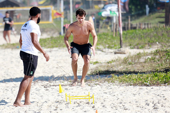 Daniel de Oliveira realizou um treino funcional