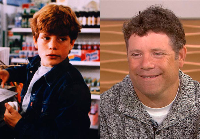 Um dos que mais fez sucesso no cinema após Os Goonies foi Sean Astin. O ator interpretou Mickey na trama e, mais recentemente, interpretou Sam, o amigo do personagem Frodo na trilogia O Senhor Dos Anéis. Atualmente, ele tem 44 anos