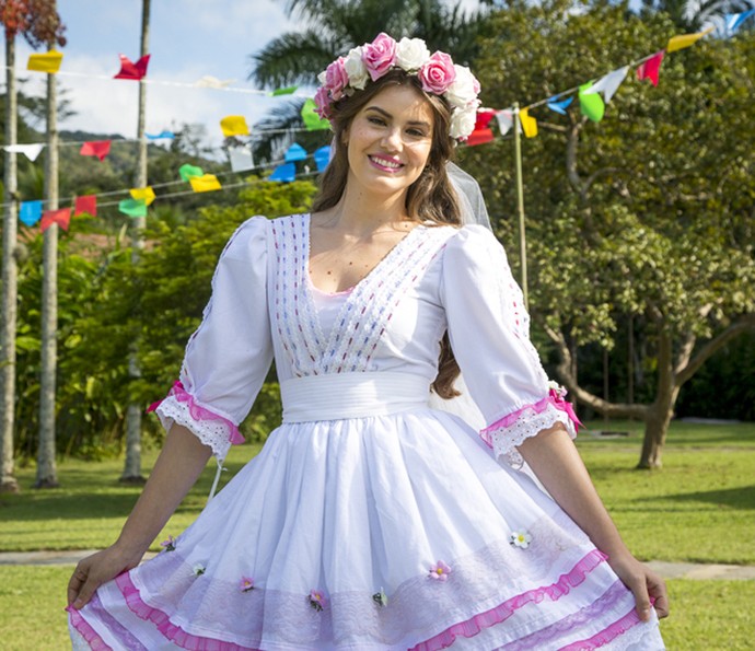  Angélica se veste de caipira para Festa Junina do Estrelas