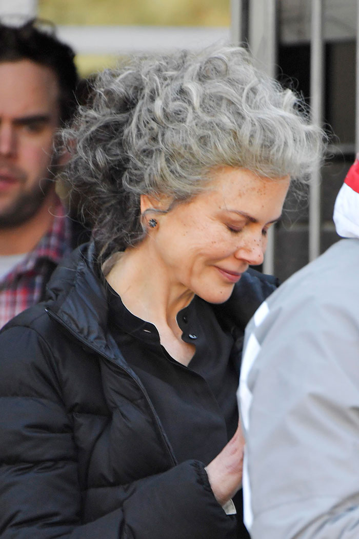 Nicole Kidman aparece irreconhecível em set de filmagem