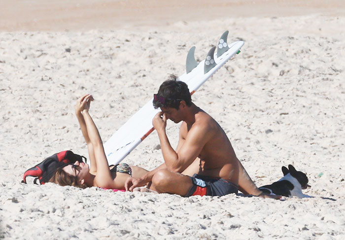 O casal na praia