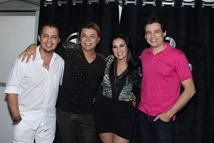  Wesley Safadão e Celso Portiolli prestigiam show em Recife