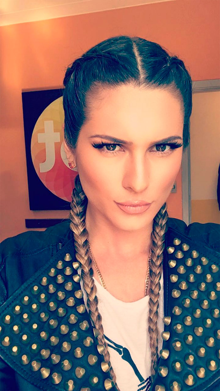  Lívia Andrade se inspira em Kim Kardashian para penteado