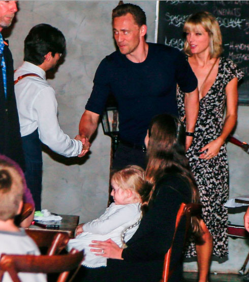  Taylor Swift e Tom Hiddleston curtem jantar a dois
