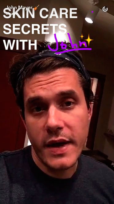 John Mayer revela seus truques de beleza no Snapchat