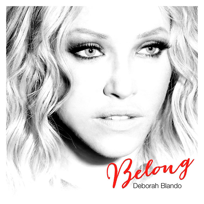  Deborah Blando lança o clipe de Belong
