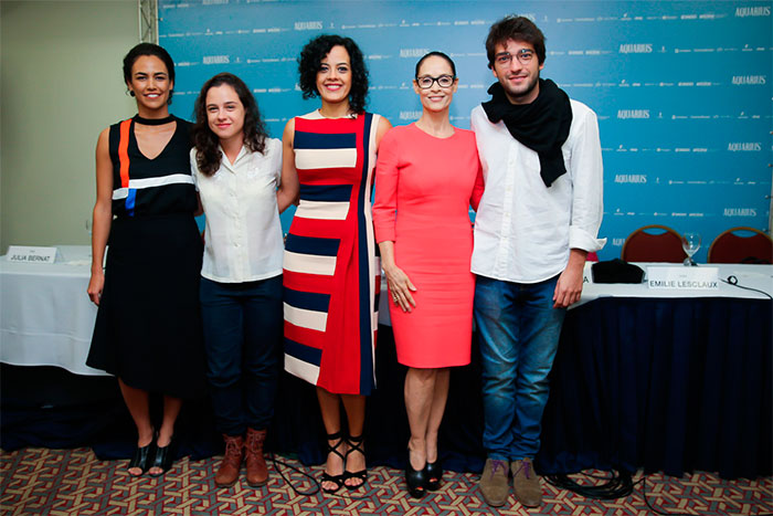 Sonia Braga marca presença na coletiva do filme Aquarius 