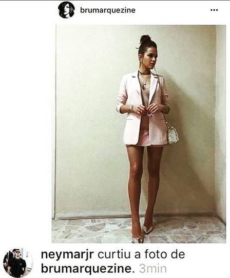 Neymar curte foto de Bruna Marquezine mesmo sem seguir a ex