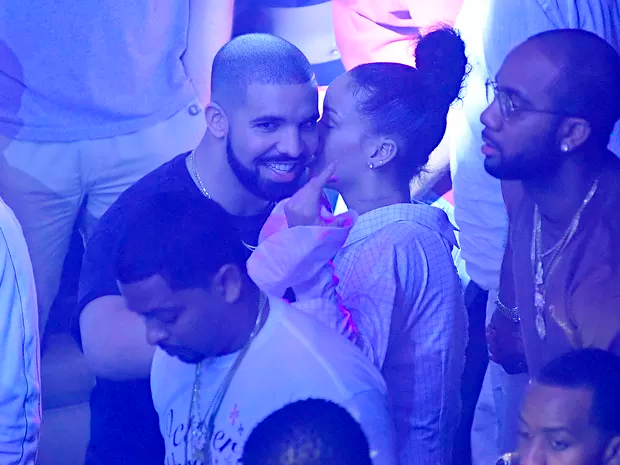 Rihanna ganha ‘chega mais’ de Drake em balada