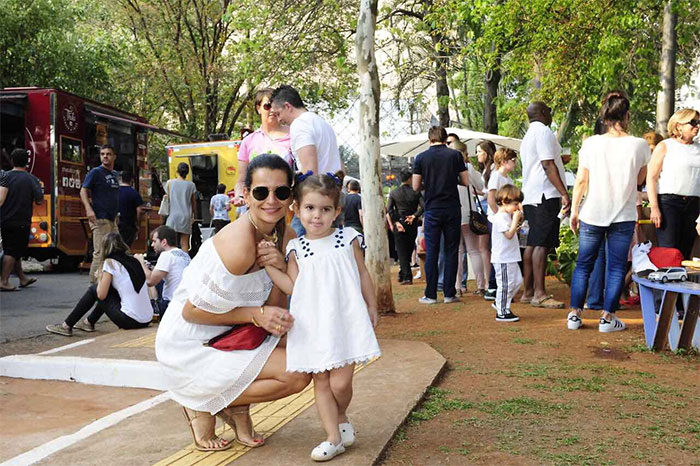 Mirella Santos e Valentina esbanjam sintonia durante evento