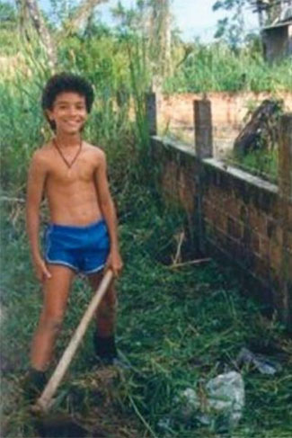 Sempre divertido, Maco Luque compartilhou essa foto dele na infância, arrancando risadas dos seguidores 