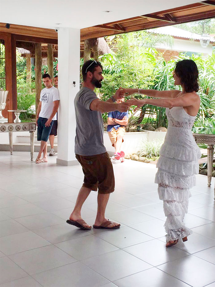 Laura Keller ensaia primeira dança com Jorge