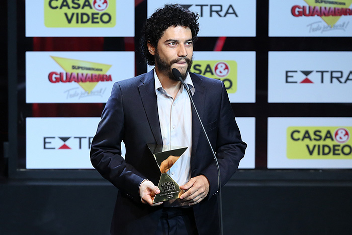 Famosos participam do Prêmio Extra de Televisão 2016