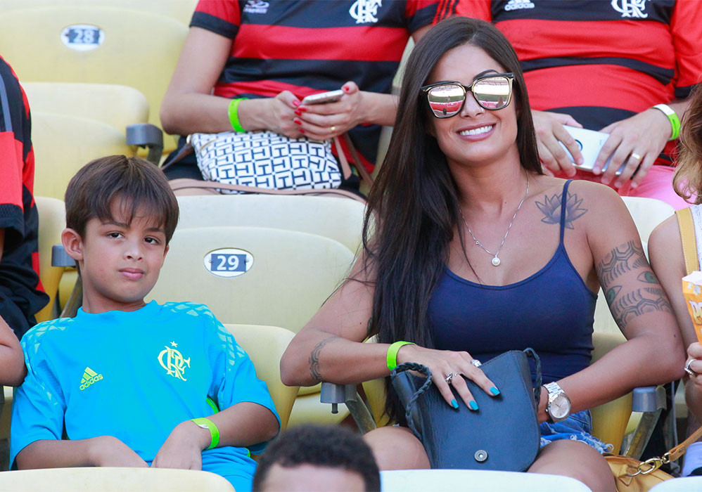 Aline Riscado estava com o filho