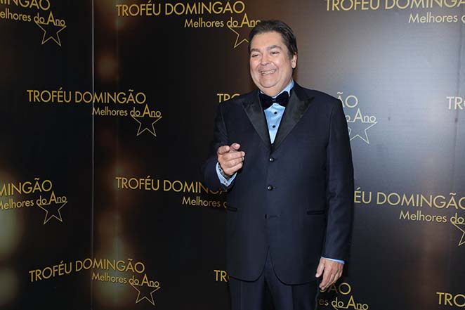 Fausto Silva posa após entrega do Troféu Melhores do Ano 2016
