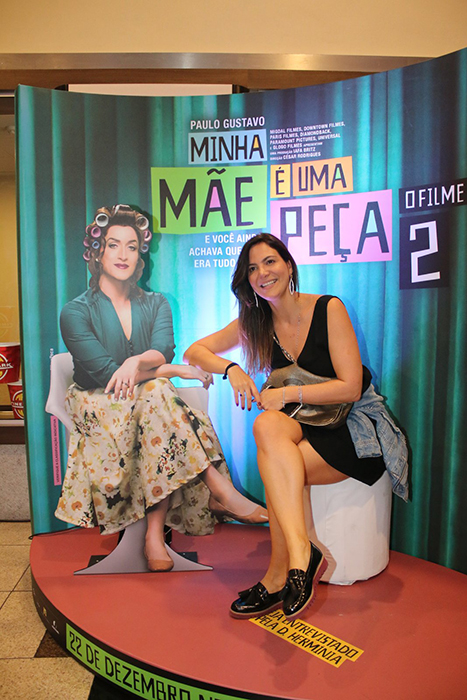 Famosos comparece ao evento do filme minha mãe é uma peça 2