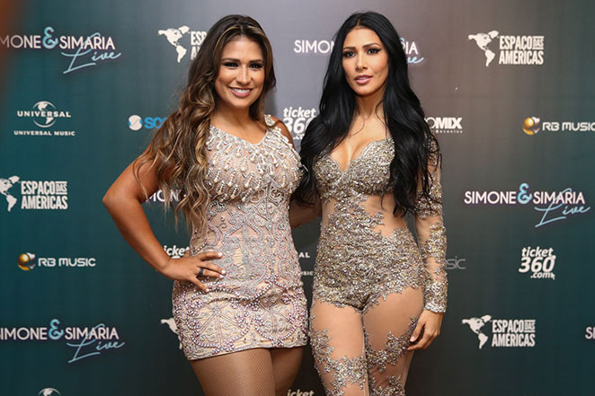 Sexy! Simone e Simaria iniciam nova turnê em São Paulo