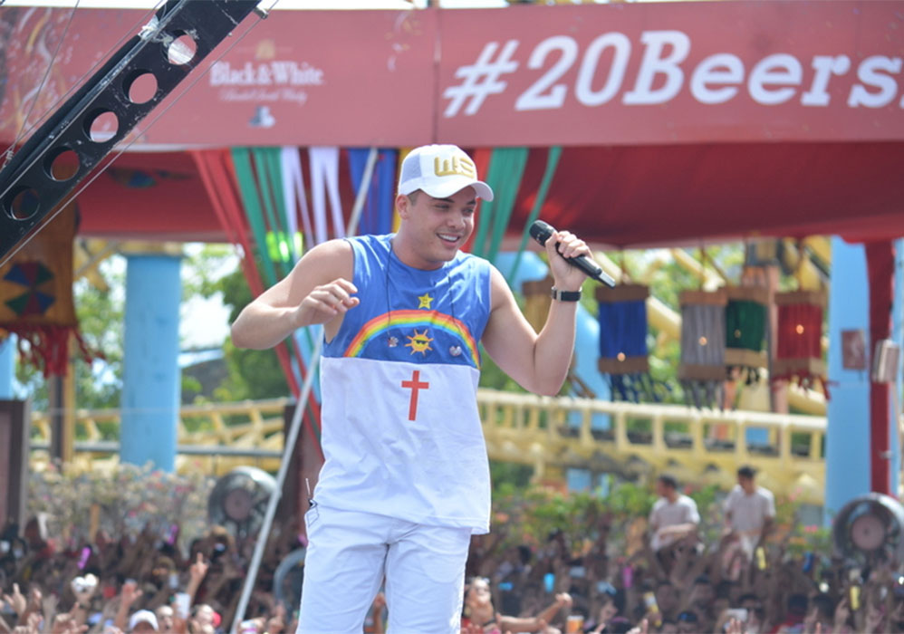 O cantor foi um dos responsáveis por comandar o evento Olinda Beer, em Recife