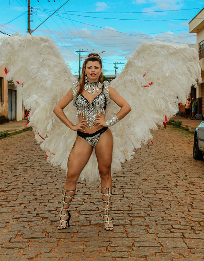 Musa da Gaviões, Markelly Oliveira é rainha do Carnaval em Minas 