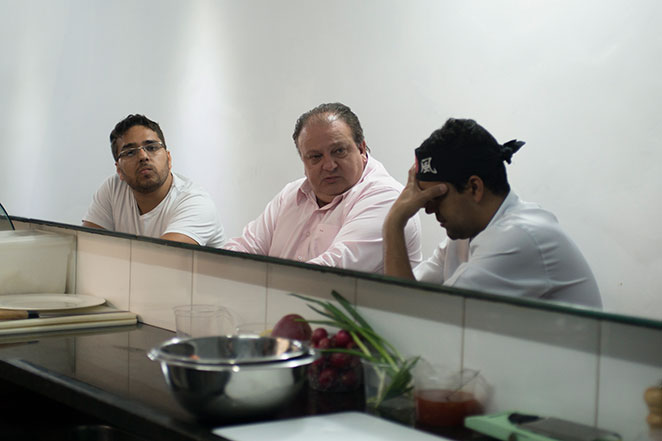 Erick Jacquin faz visita à restaurante japonês em Pesadelo na Cozinha