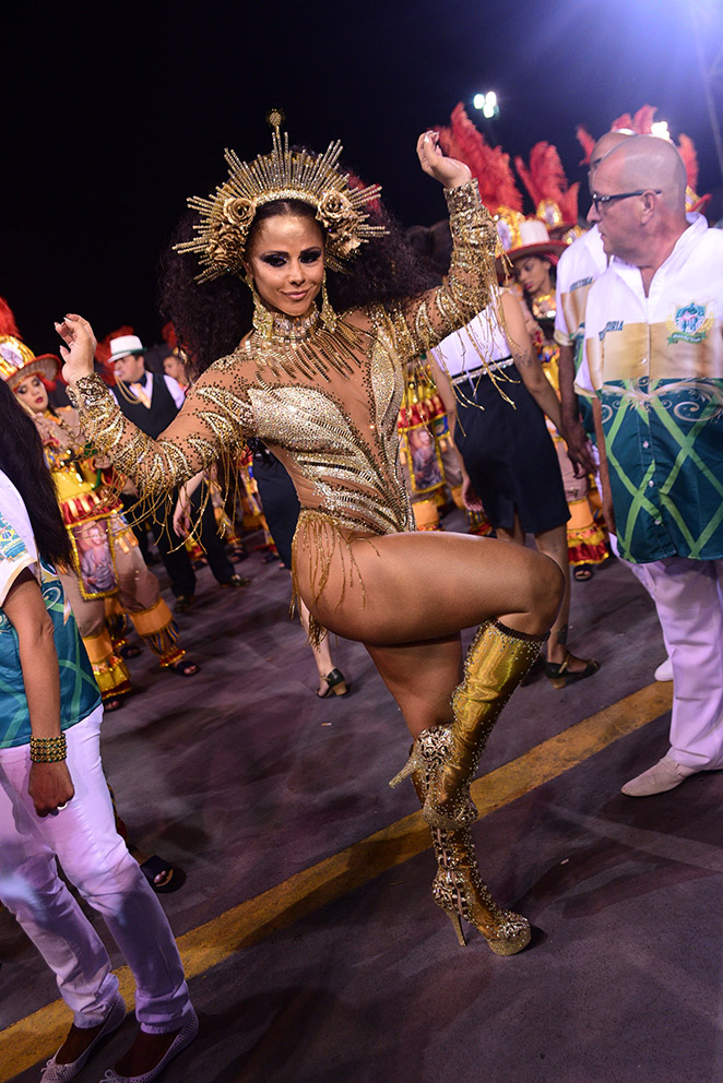 “Vamos fazer um desfile lindo’, assegura Viviane Araújo